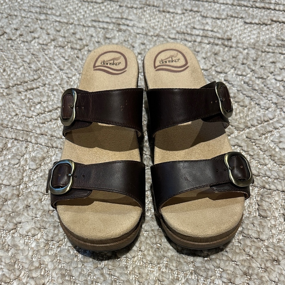 NWOT dansko sandals